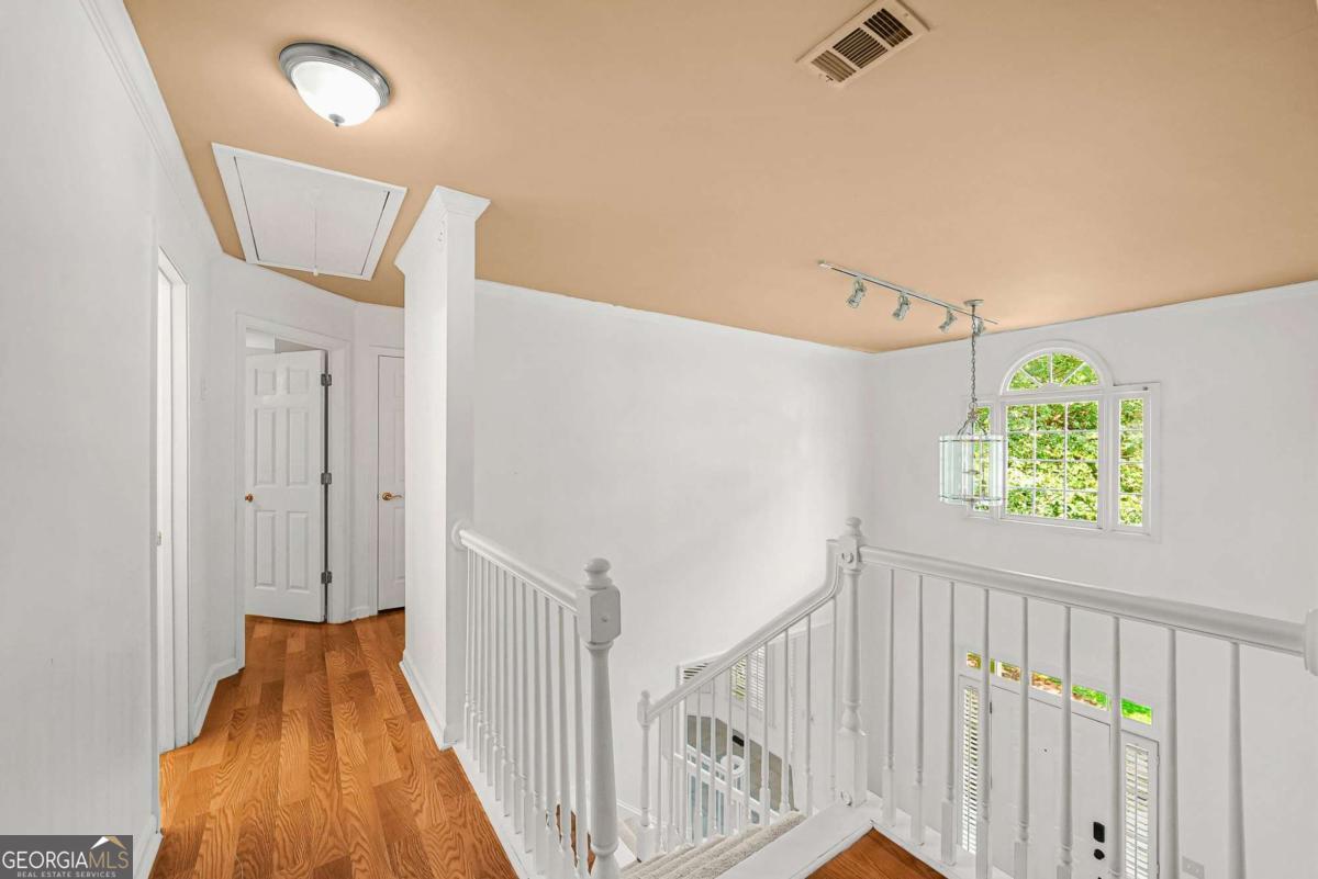 1014 Deer Hollow Drive Property Photo 18