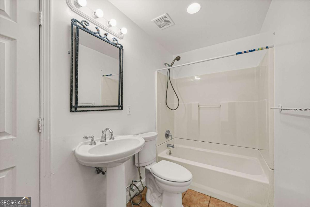 1014 Deer Hollow Drive Property Photo 29