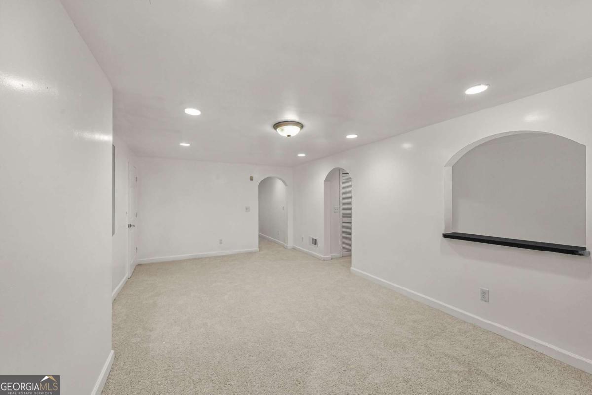 1014 Deer Hollow Drive Property Photo 33