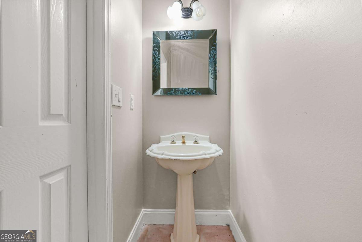 1014 Deer Hollow Drive Property Photo 37