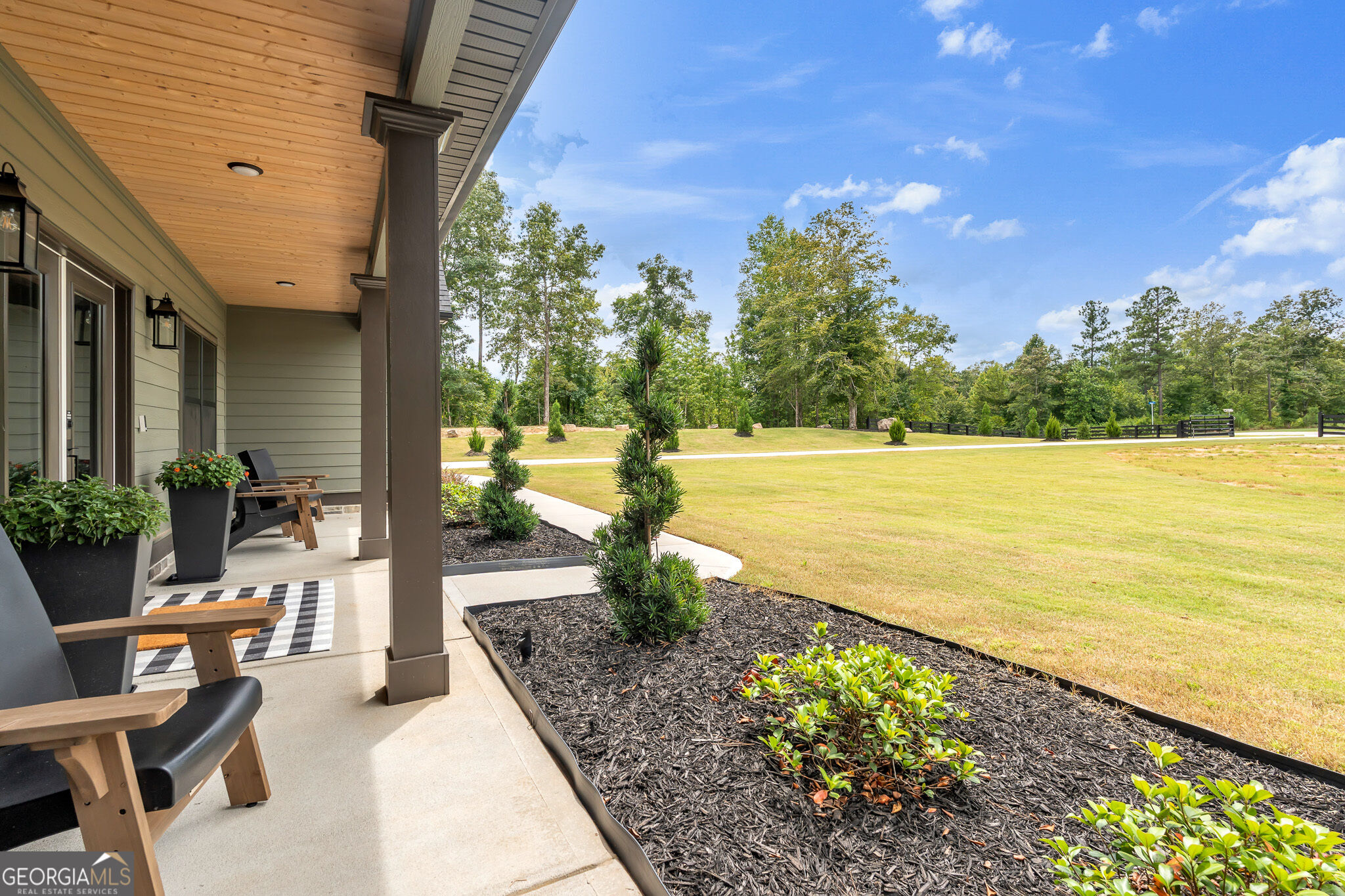 392 Georgian Pines Drive Property Photo 6