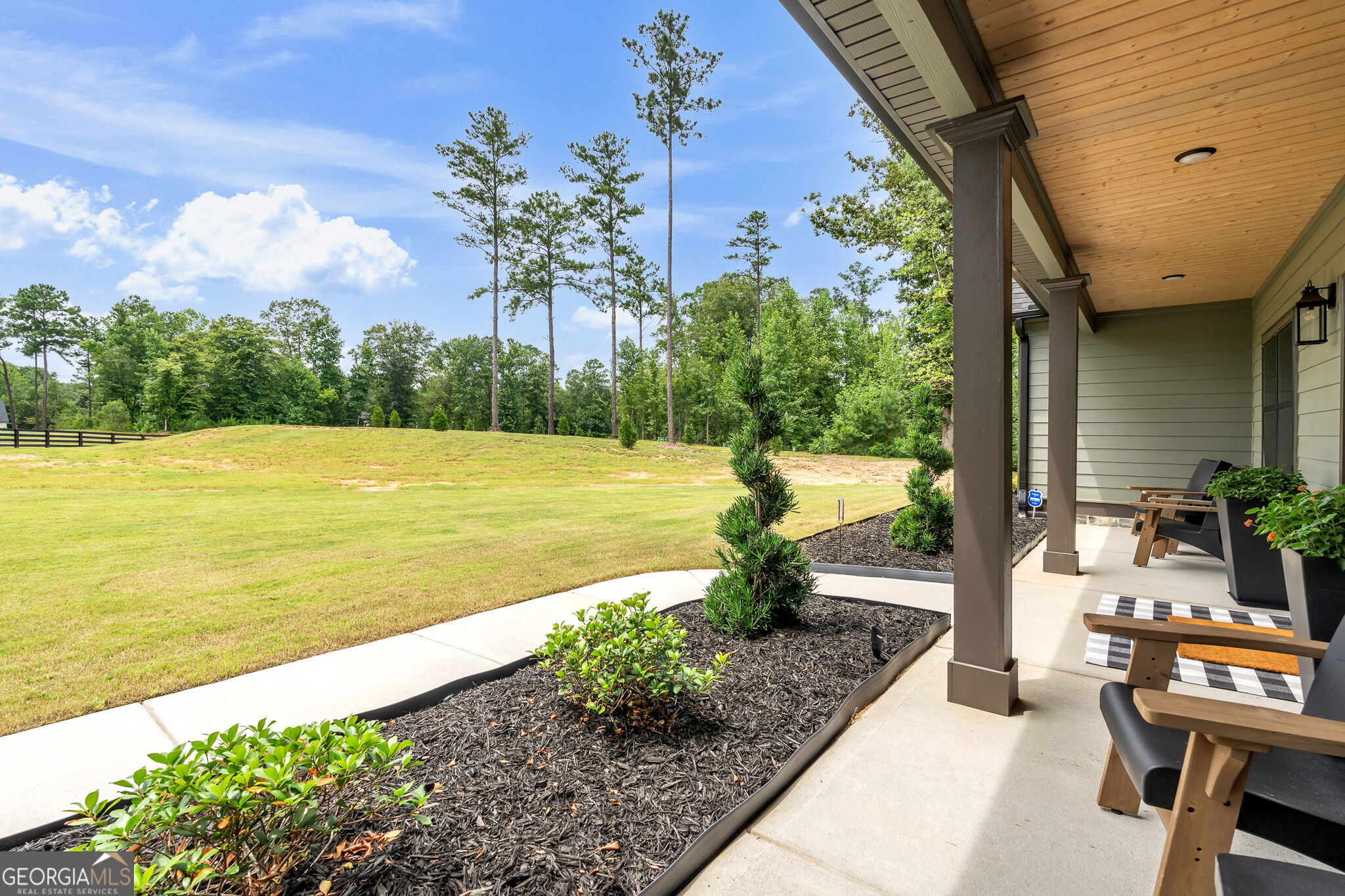 392 Georgian Pines Drive Property Photo 7