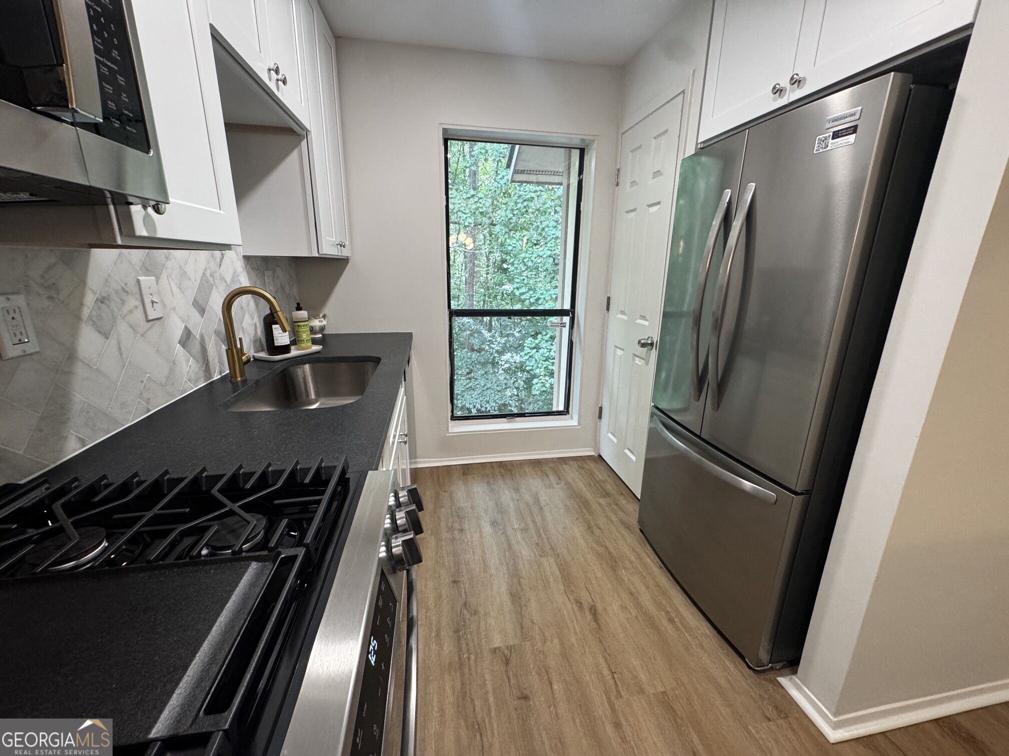 804 Woodcliff Drive Property Photo 3