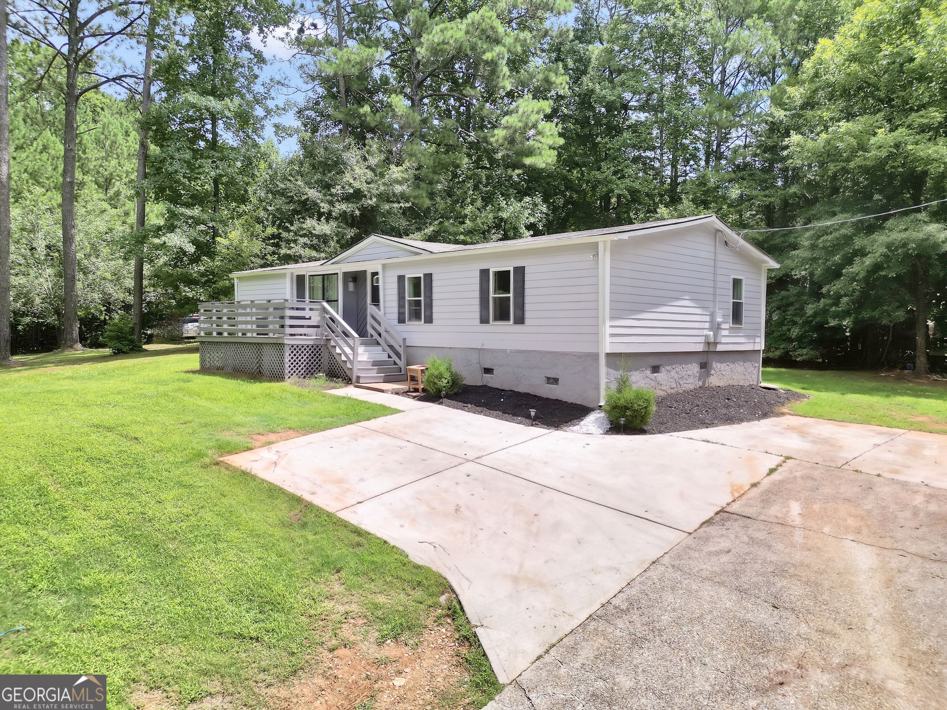 2490 Jackson Road Property Photo 2