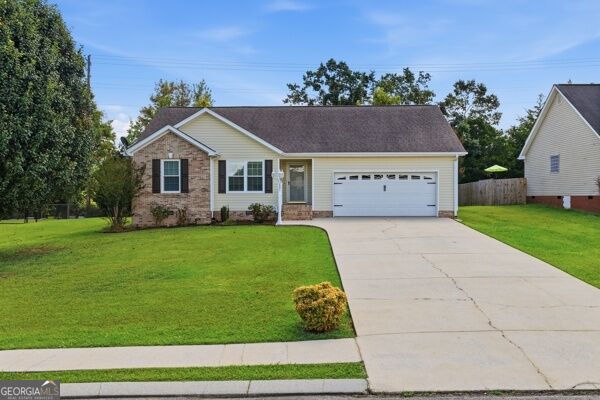 192 Gladstone Drive Property Photo 1