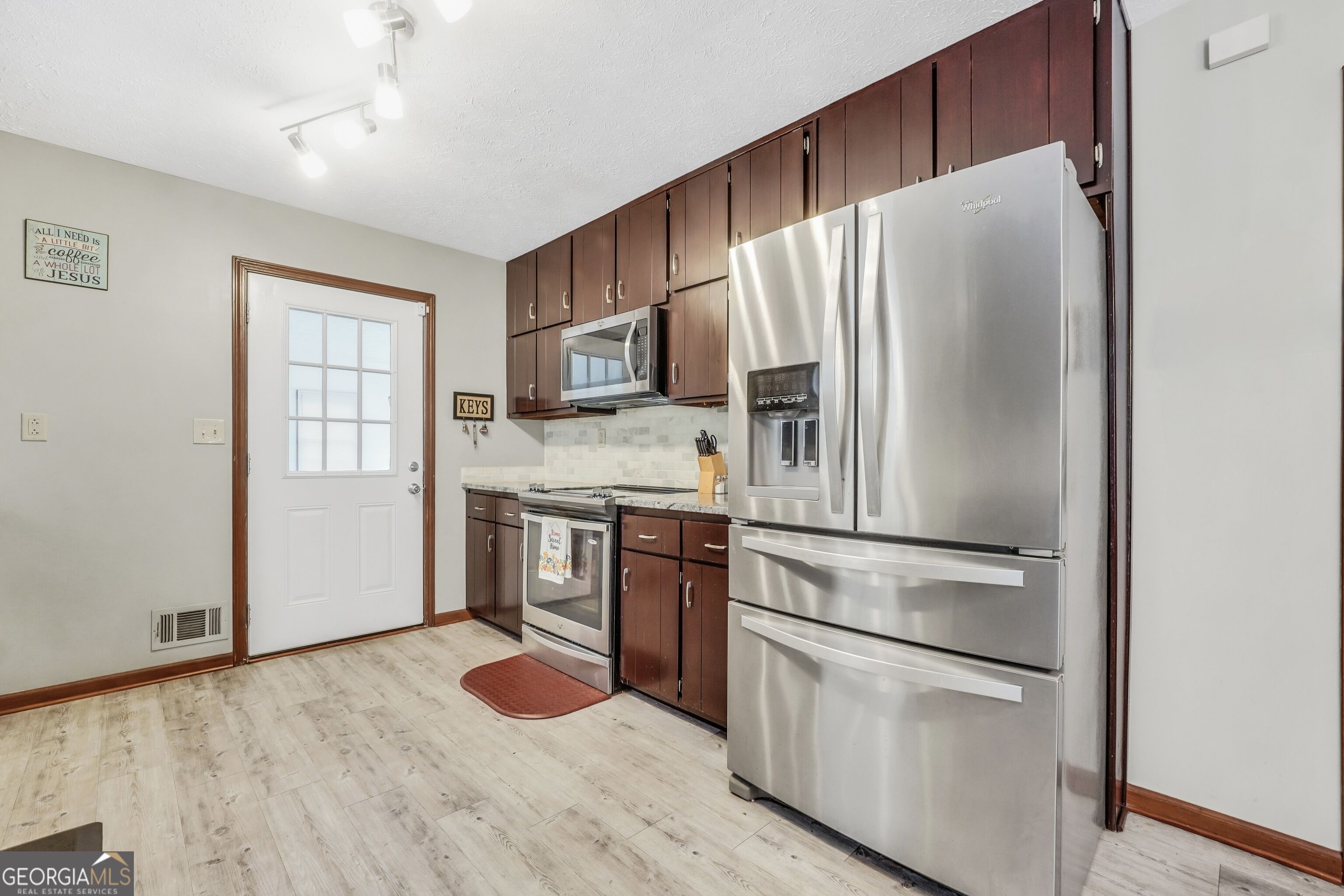 2050 N Mcdonough Road Property Photo 12