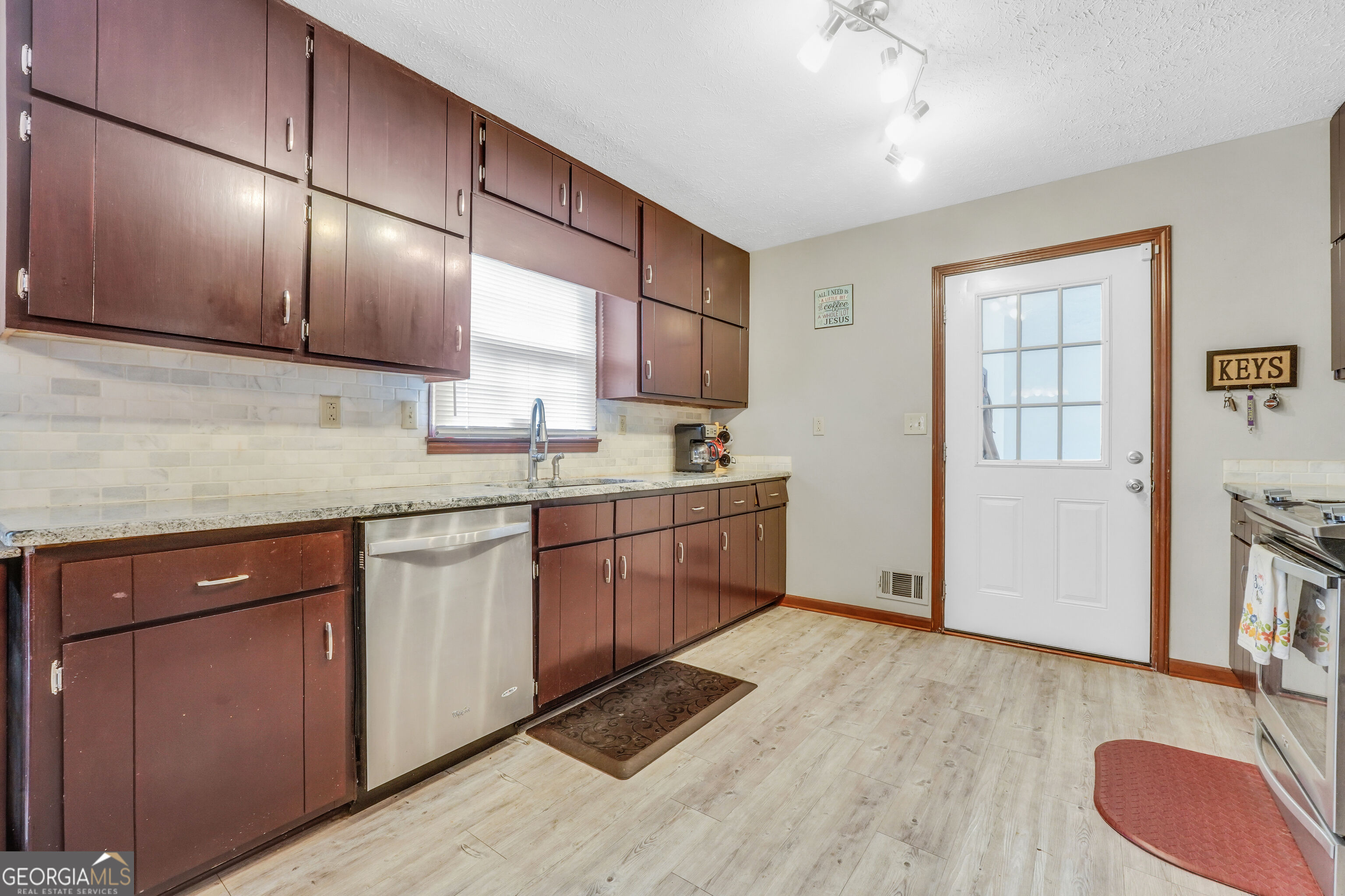 2050 N Mcdonough Road Property Photo 13