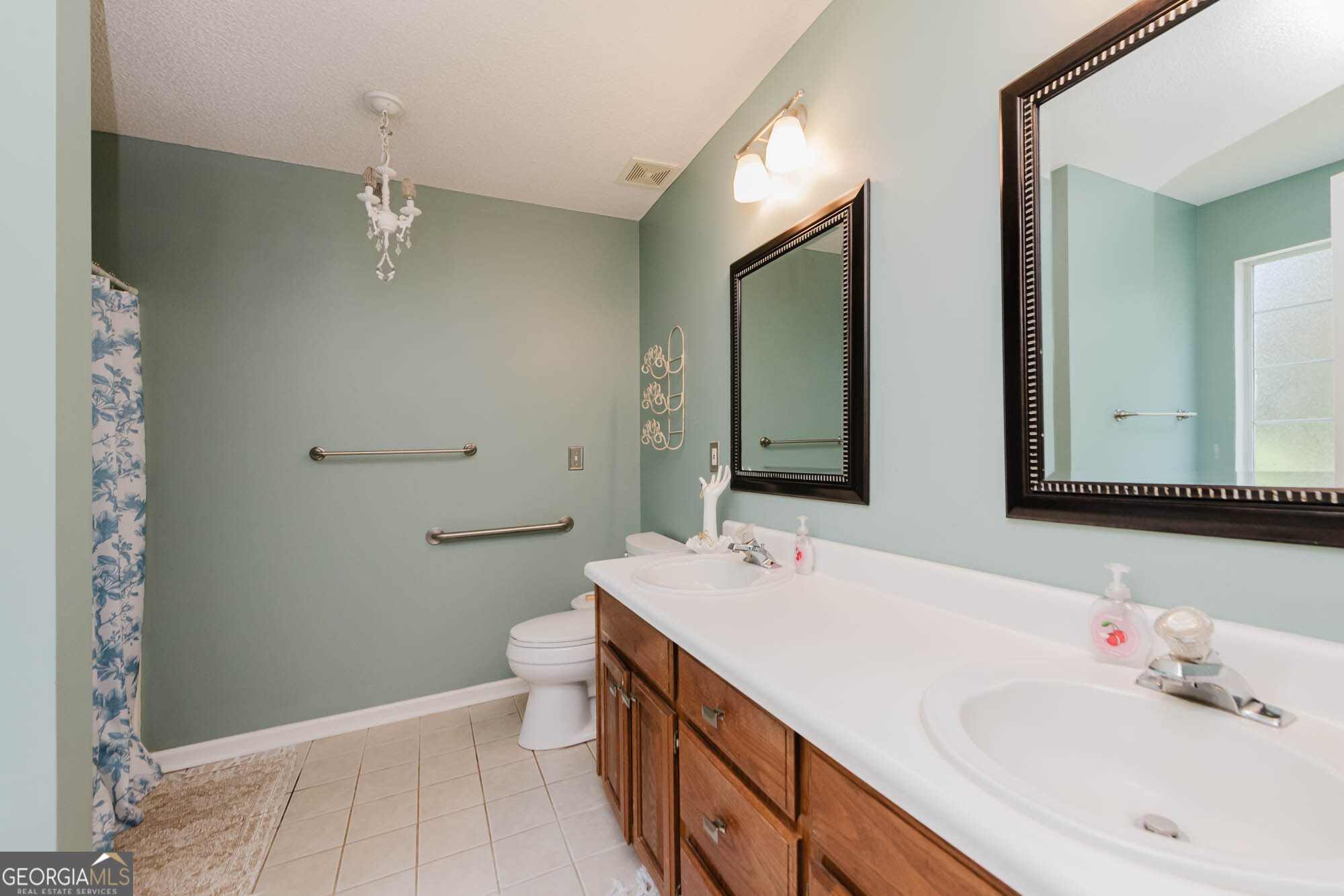 232 Sheffield Way Property Photo 9