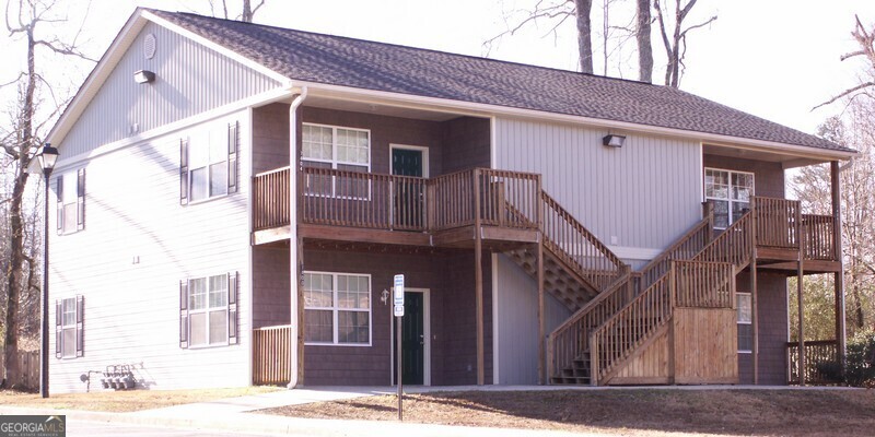 7400 Courtyard Drive Property Photo 1