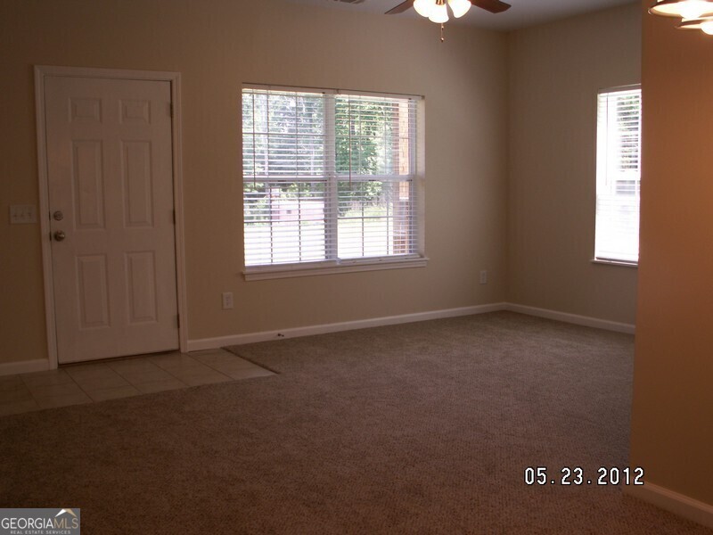 7400 Courtyard Drive Property Photo 5