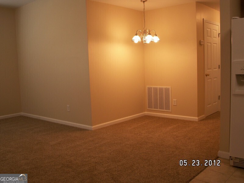 7400 Courtyard Drive Property Photo 6