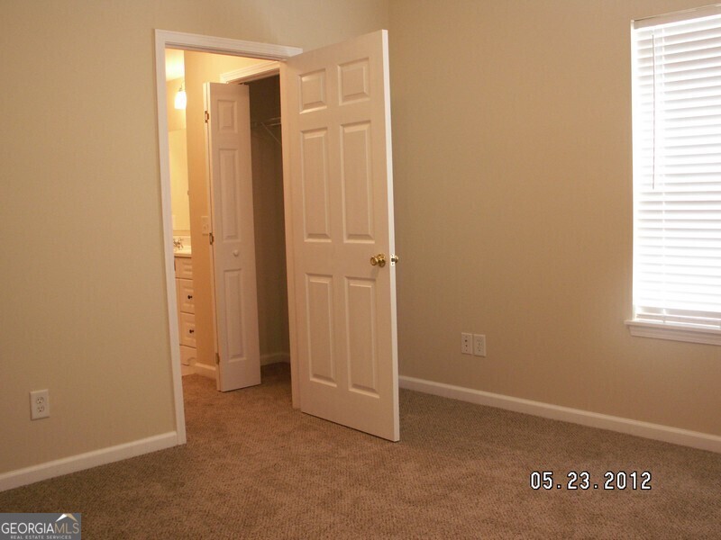 7400 Courtyard Drive Property Photo 9