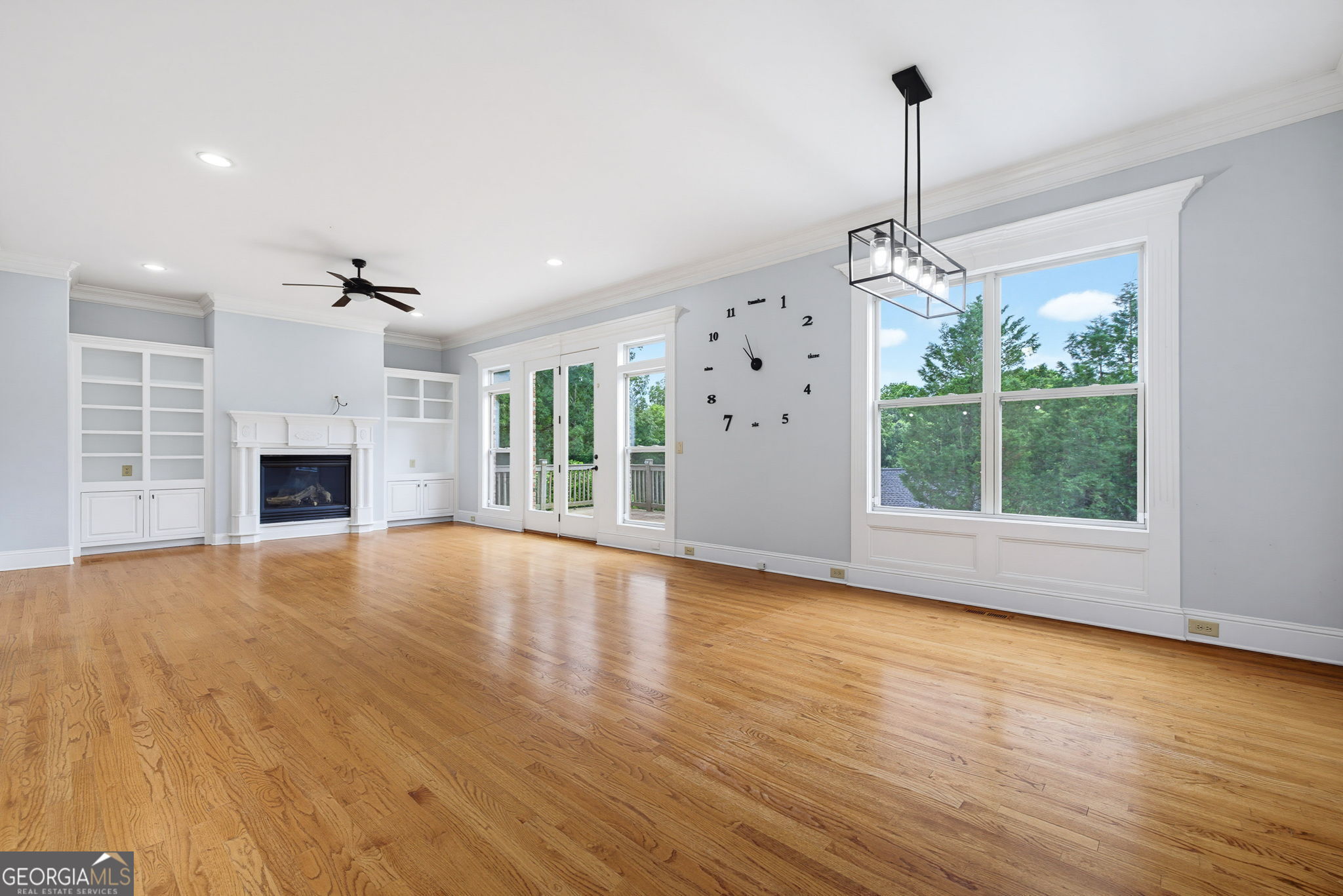 5938 Hogans Way Property Photo 13