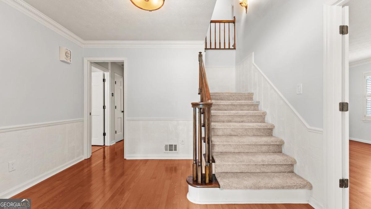 2679 Regency Drive E Property Photo 4