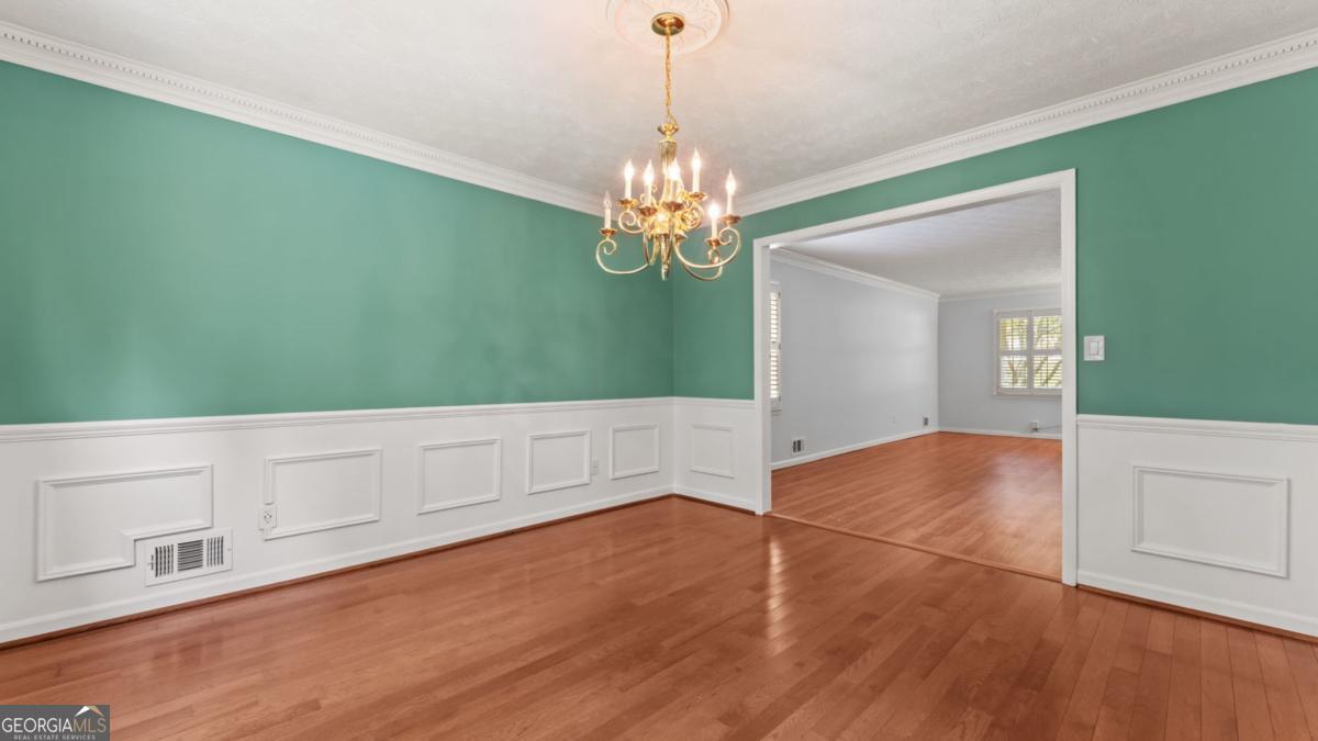 2679 Regency Drive E Property Photo 8