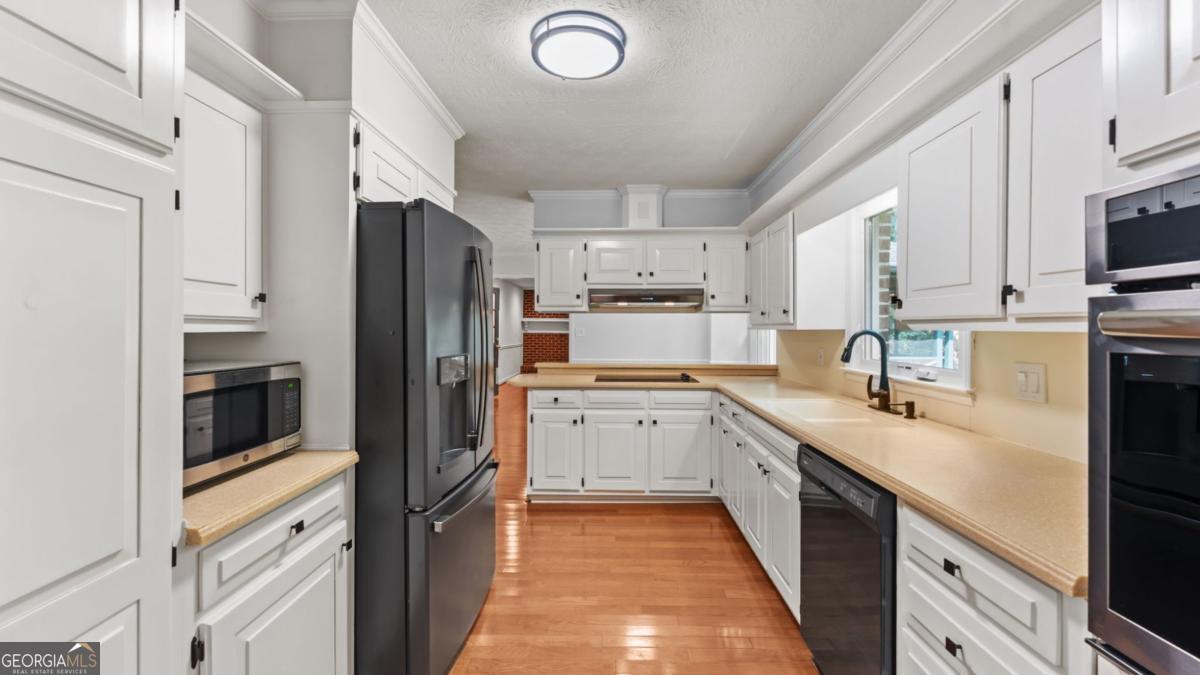 2679 Regency Drive E Property Photo 9