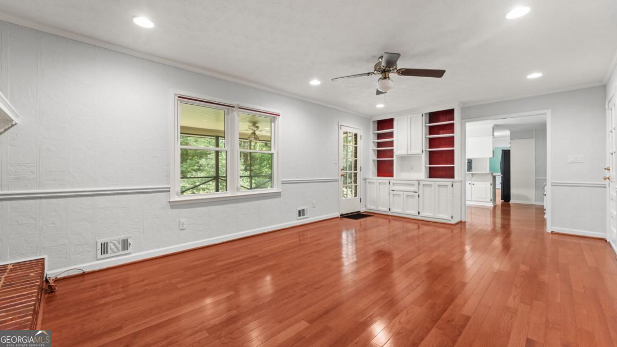 2679 Regency Drive E Property Photo 14