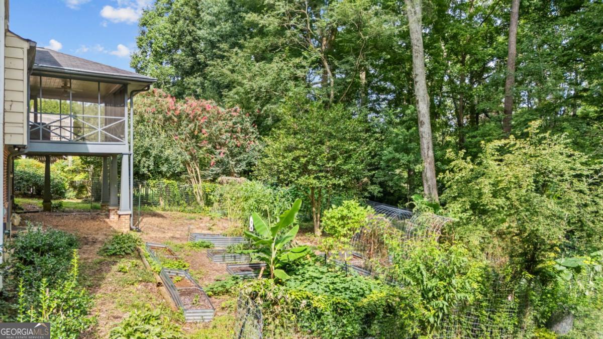 2679 Regency Drive E Property Photo 42