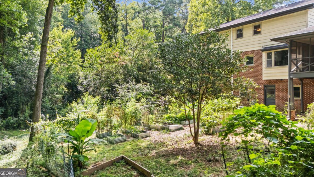 2679 Regency Drive E Property Photo 43