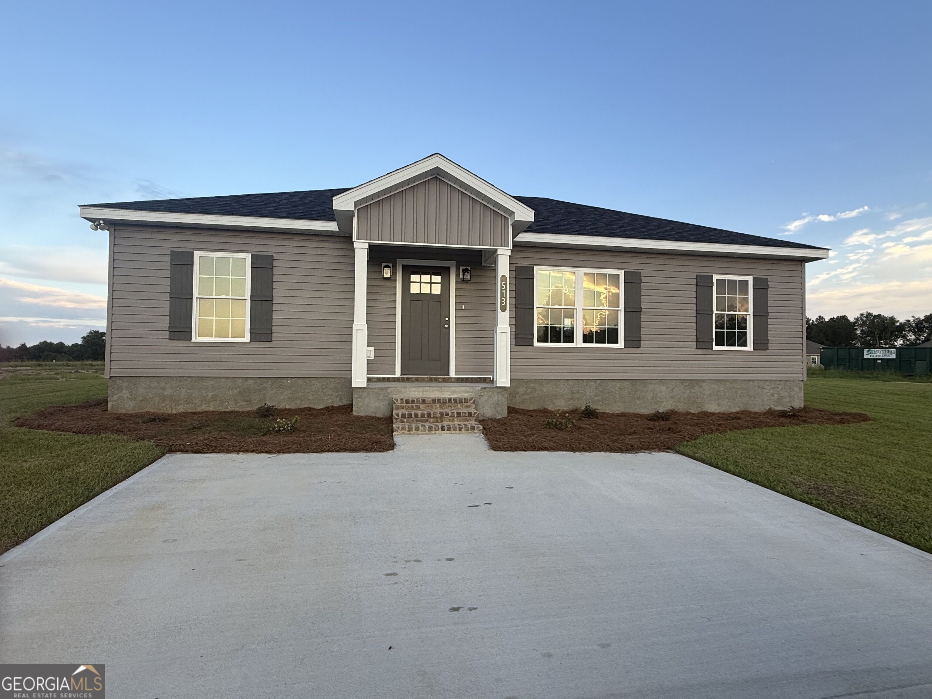 513 Nickies Way Property Photo 2