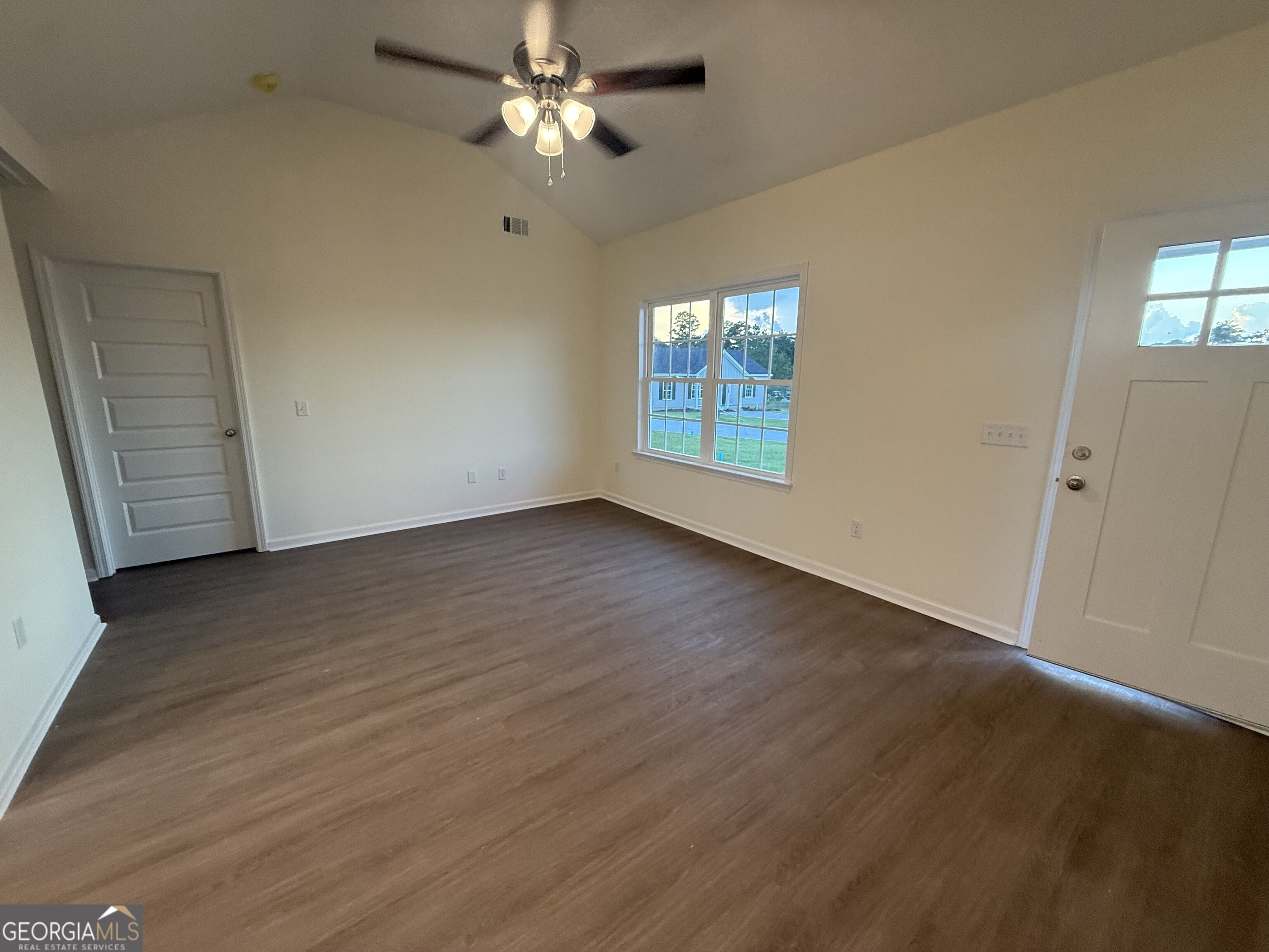 513 Nickies Way Property Photo 5