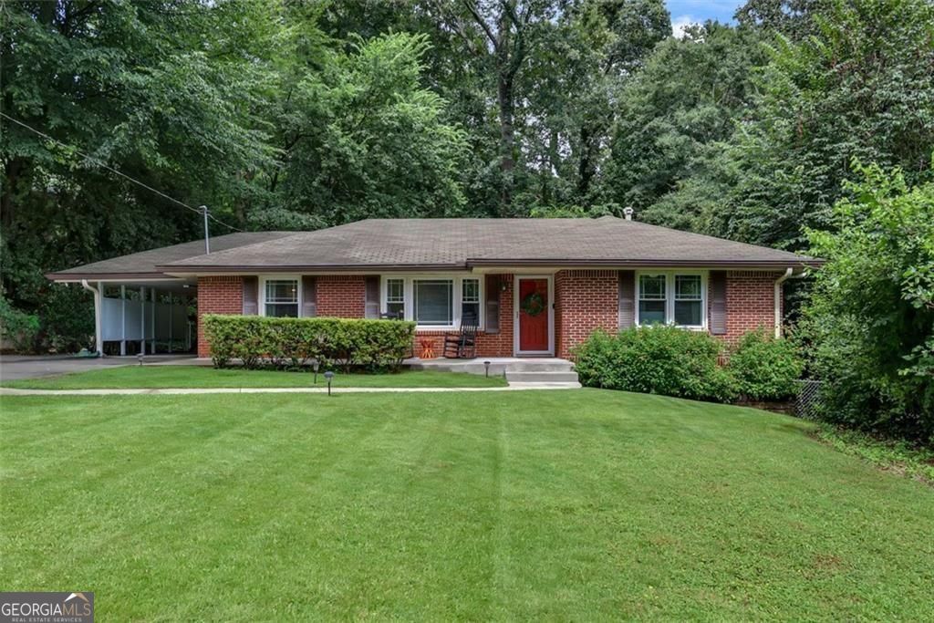 1095 Latham Road Property Photo 1