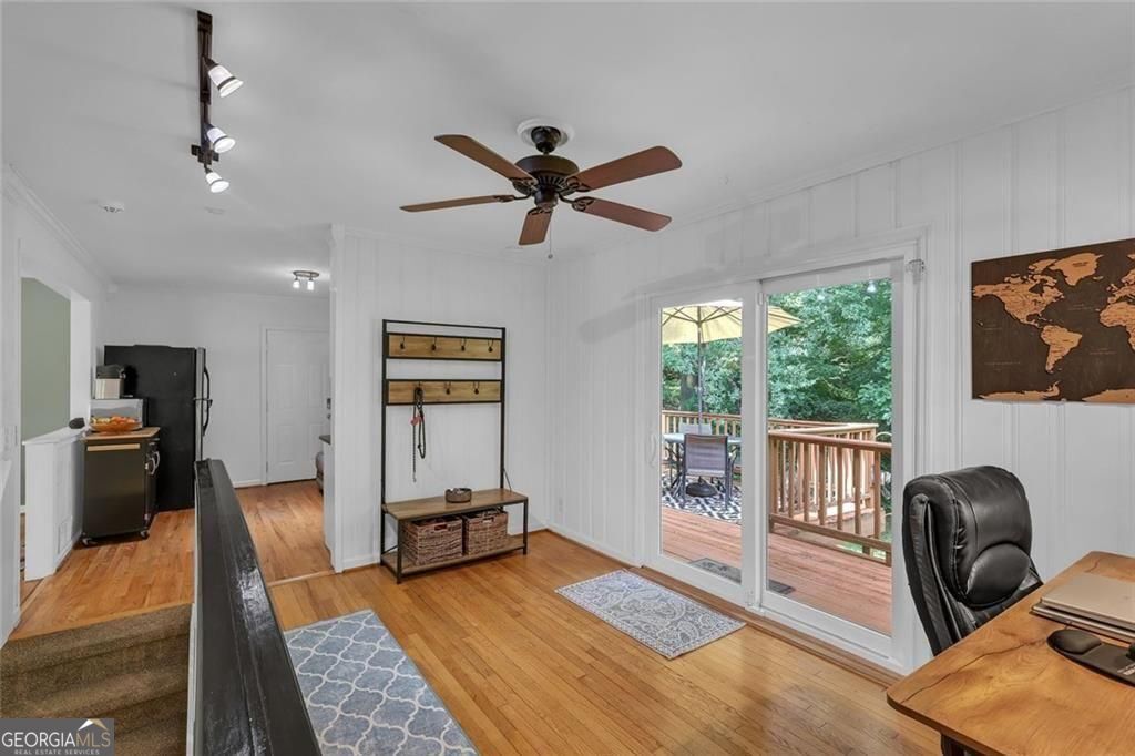 1095 Latham Road Property Photo 5