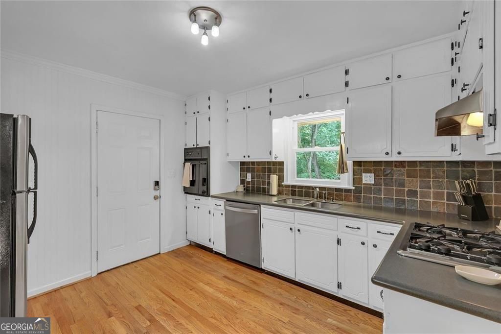1095 Latham Road Property Photo 16