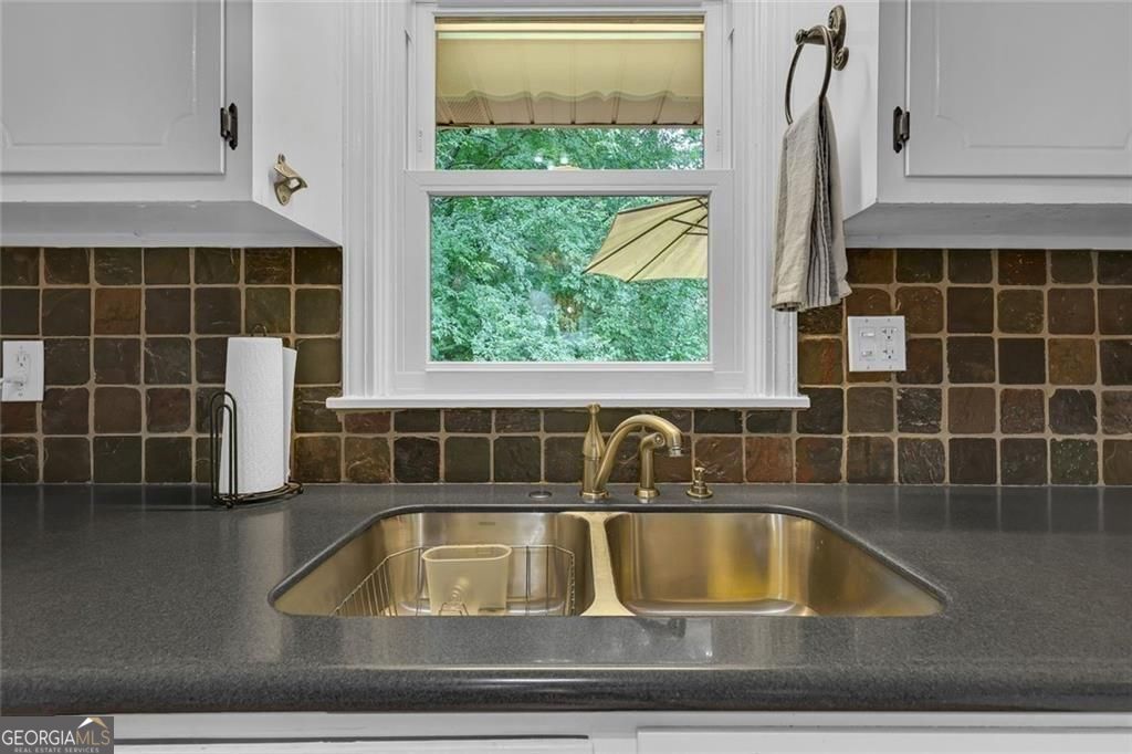 1095 Latham Road Property Photo 17