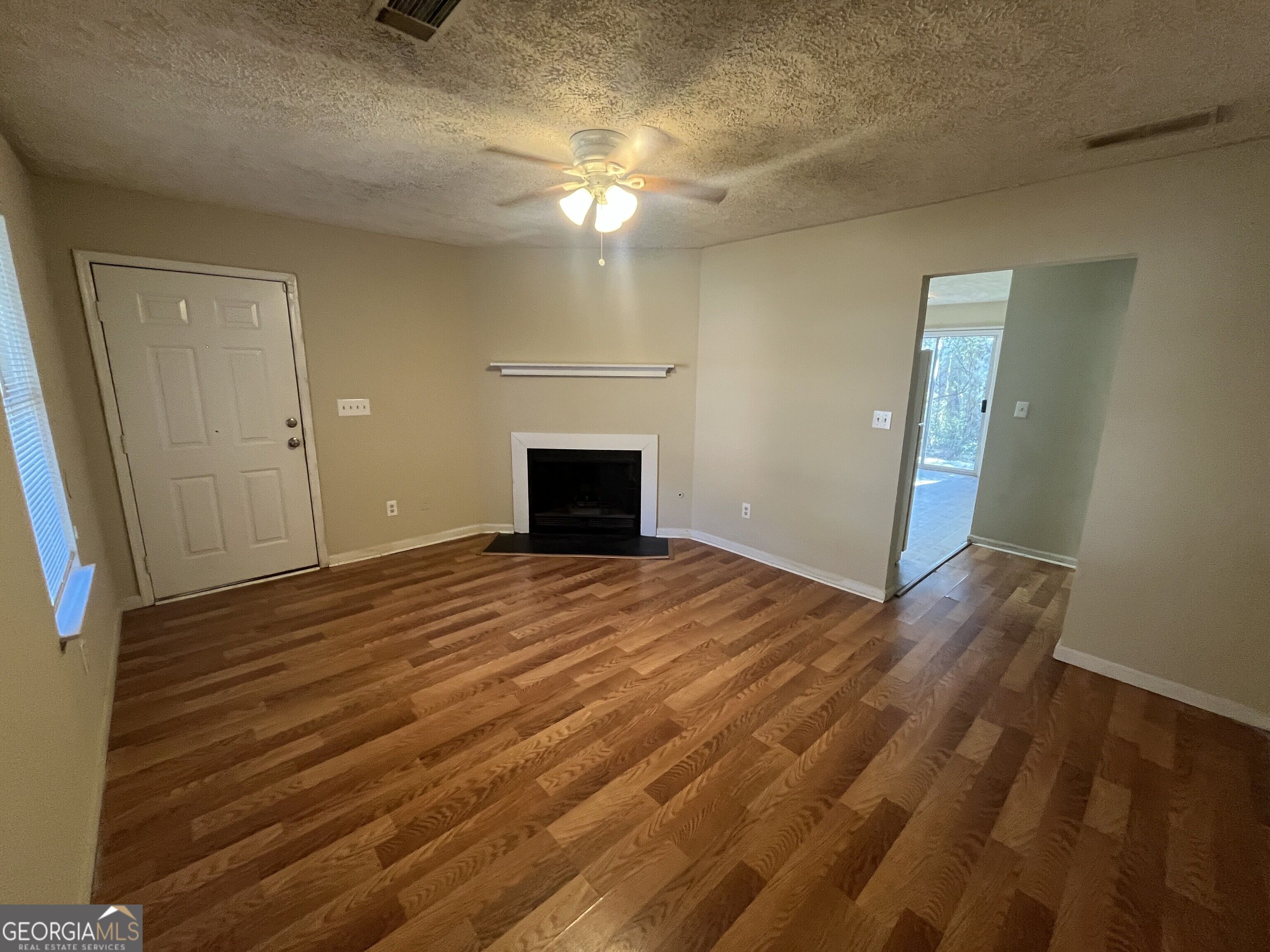 5913 Summerglen Lane Property Photo 5