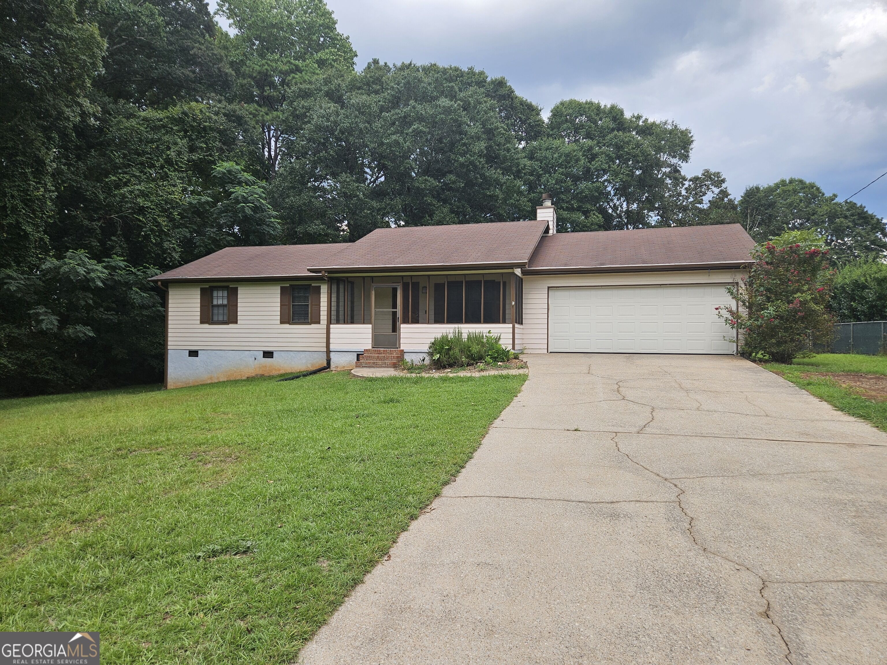 85 Sunnybrook Drive Property Photo 2