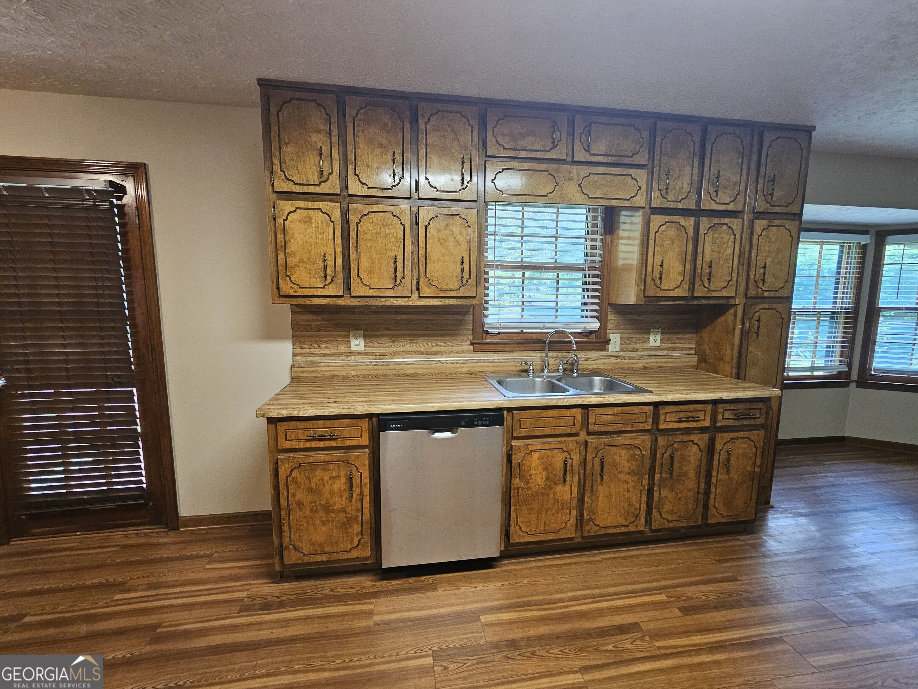 85 Sunnybrook Drive Property Photo 7