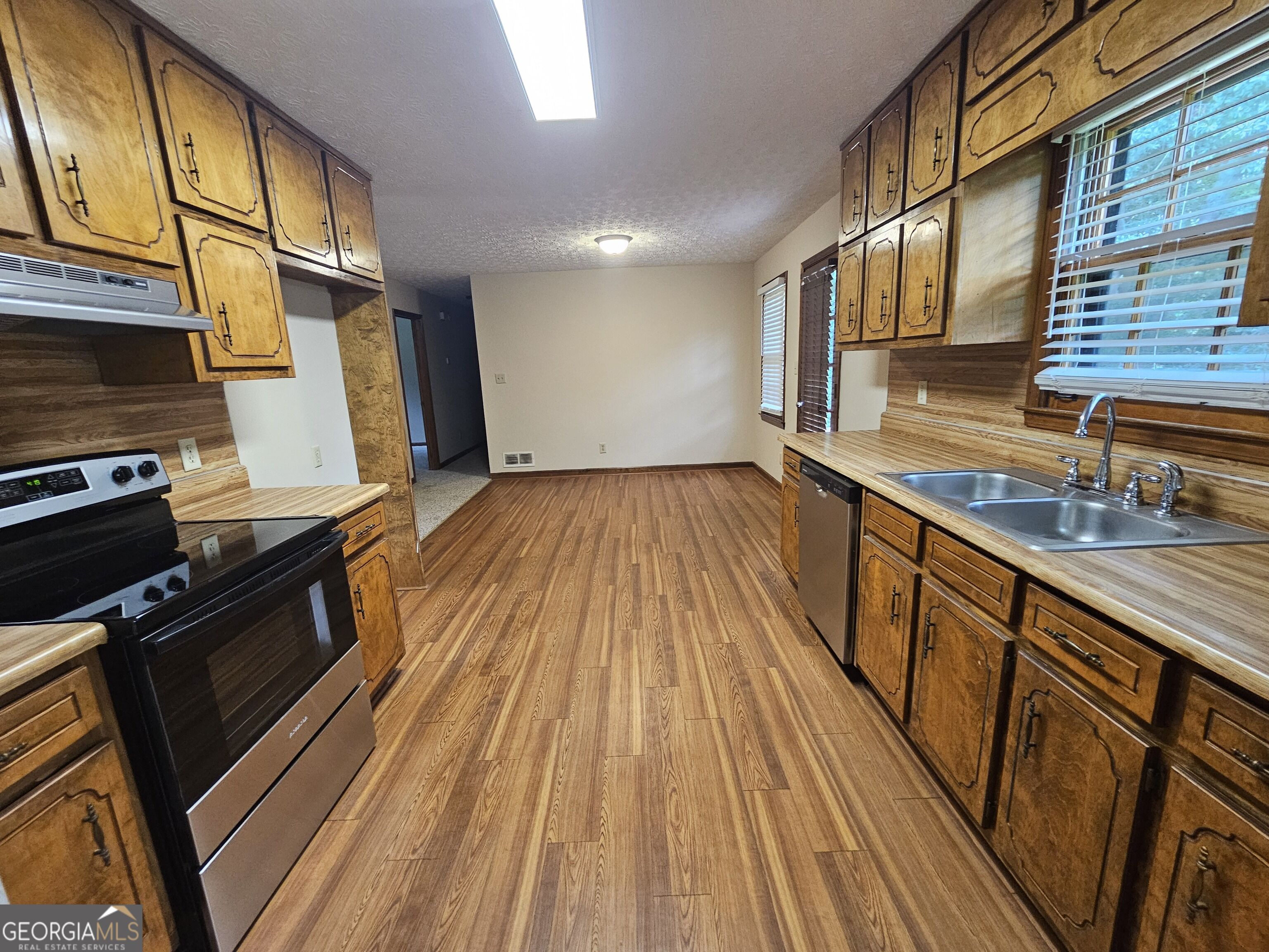 85 Sunnybrook Drive Property Photo 8