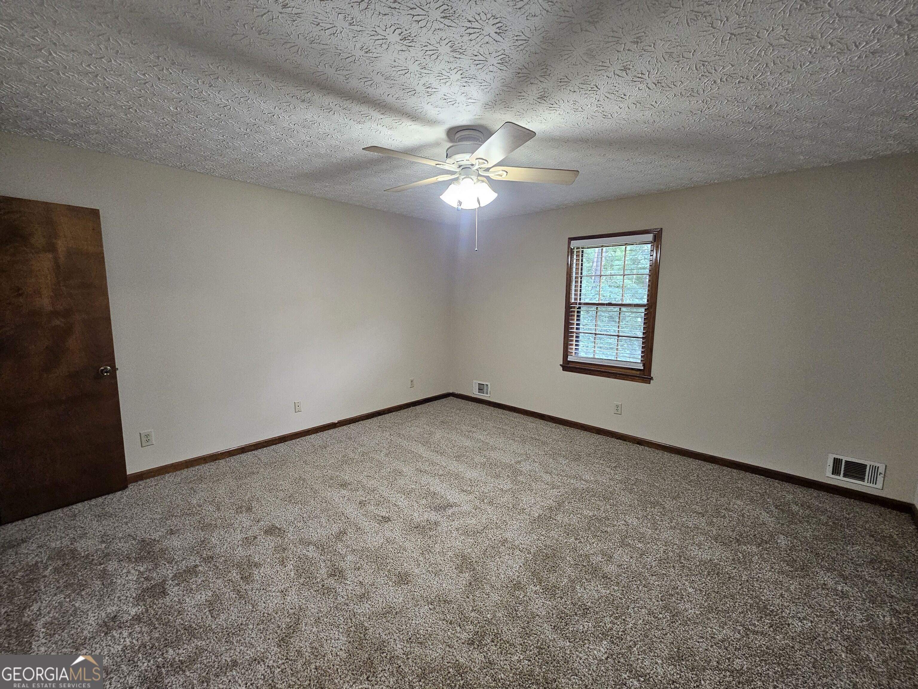 85 Sunnybrook Drive Property Photo 11