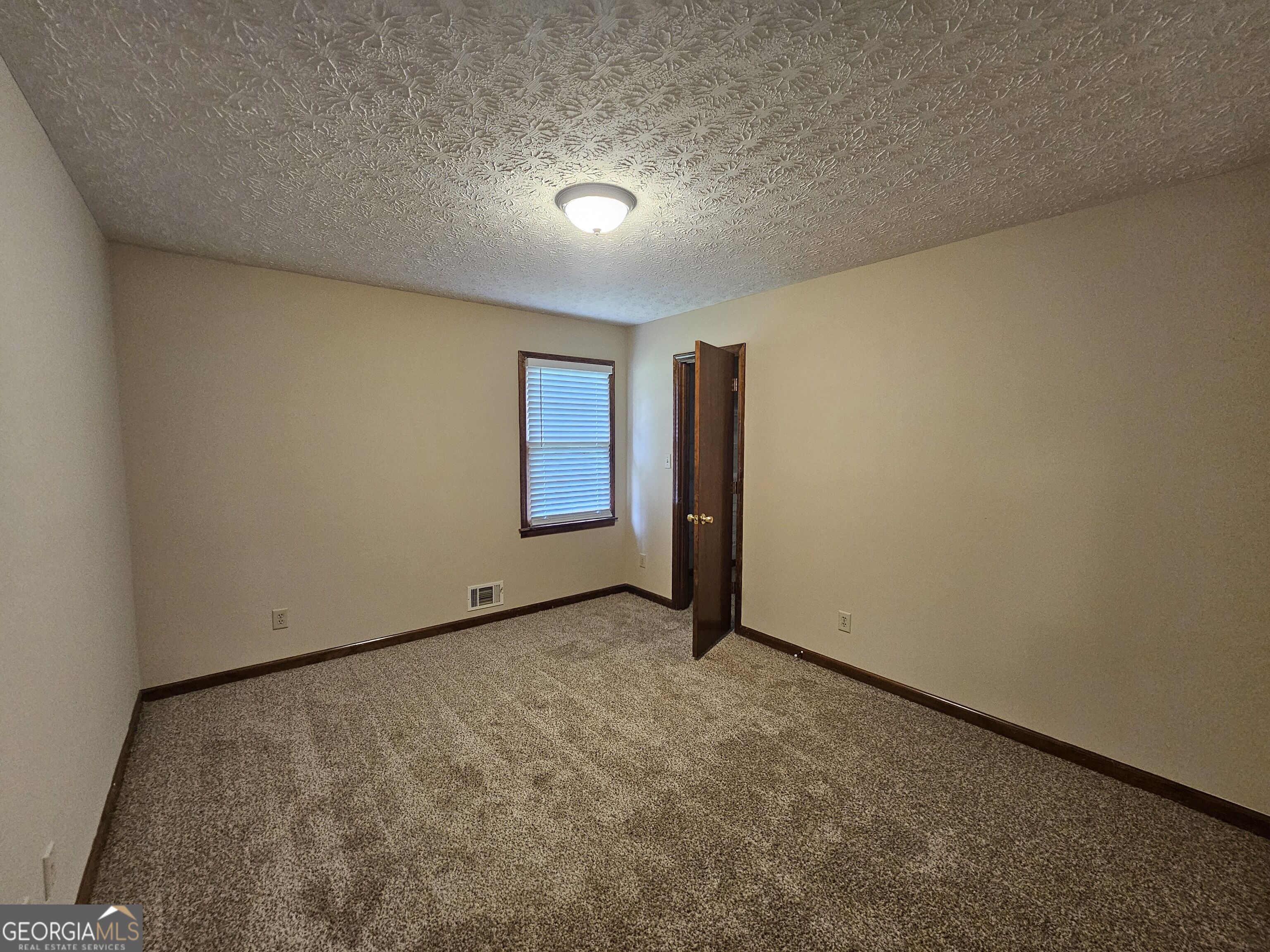 85 Sunnybrook Drive Property Photo 19