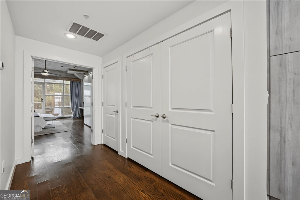 890 Memorial Drive Se # 306 Property Photo 15
