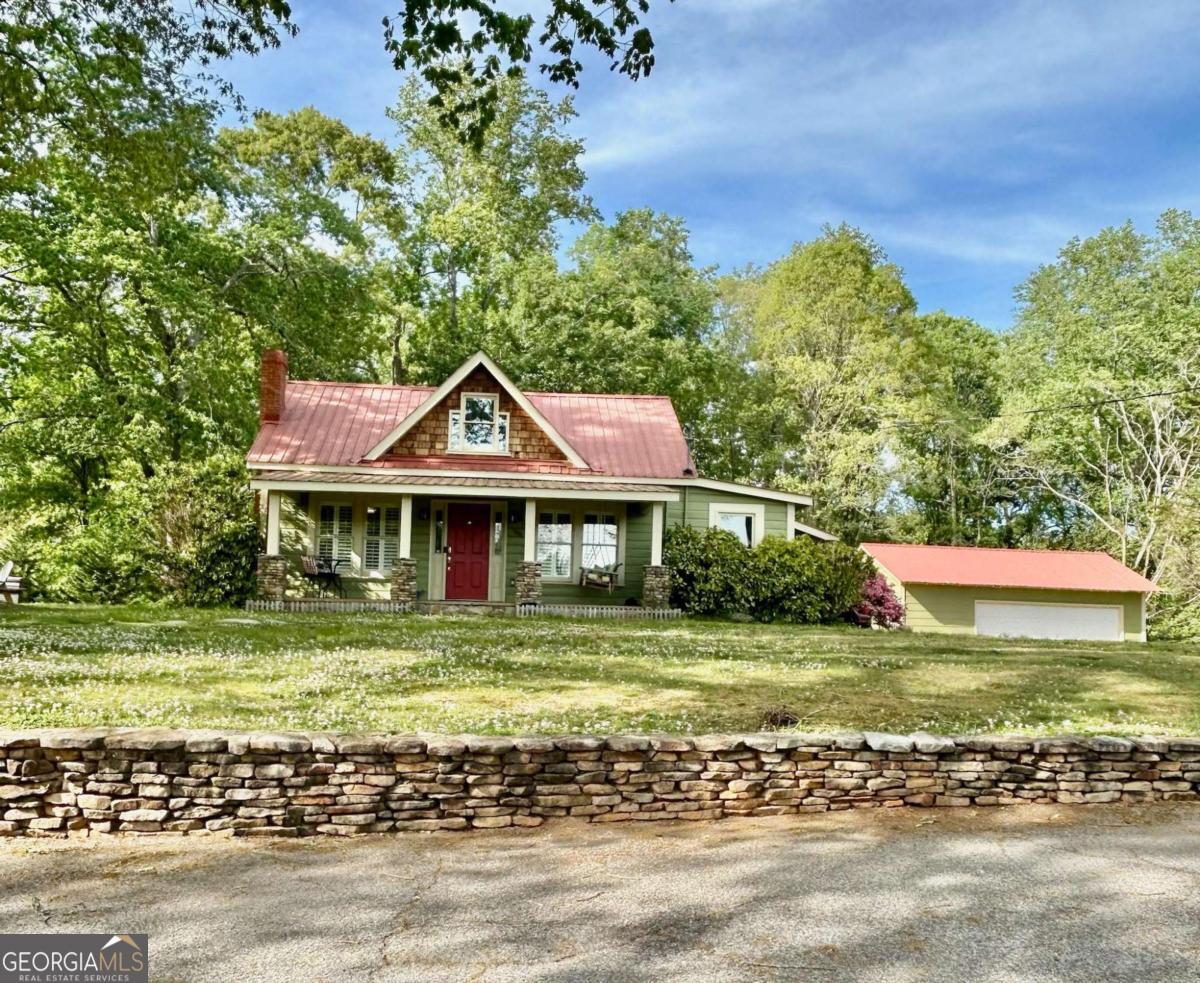 1401 Alec Mountain Road Property Photo 2