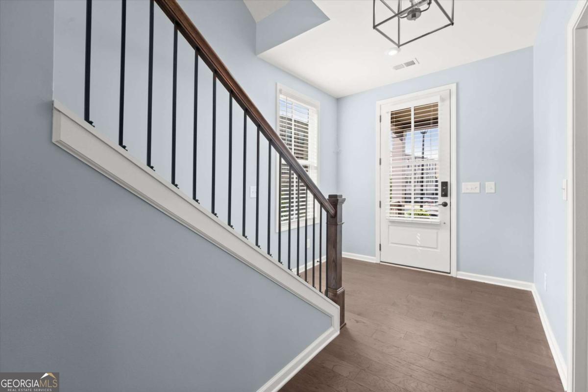 6460 Cortland Walk Property Photo 10
