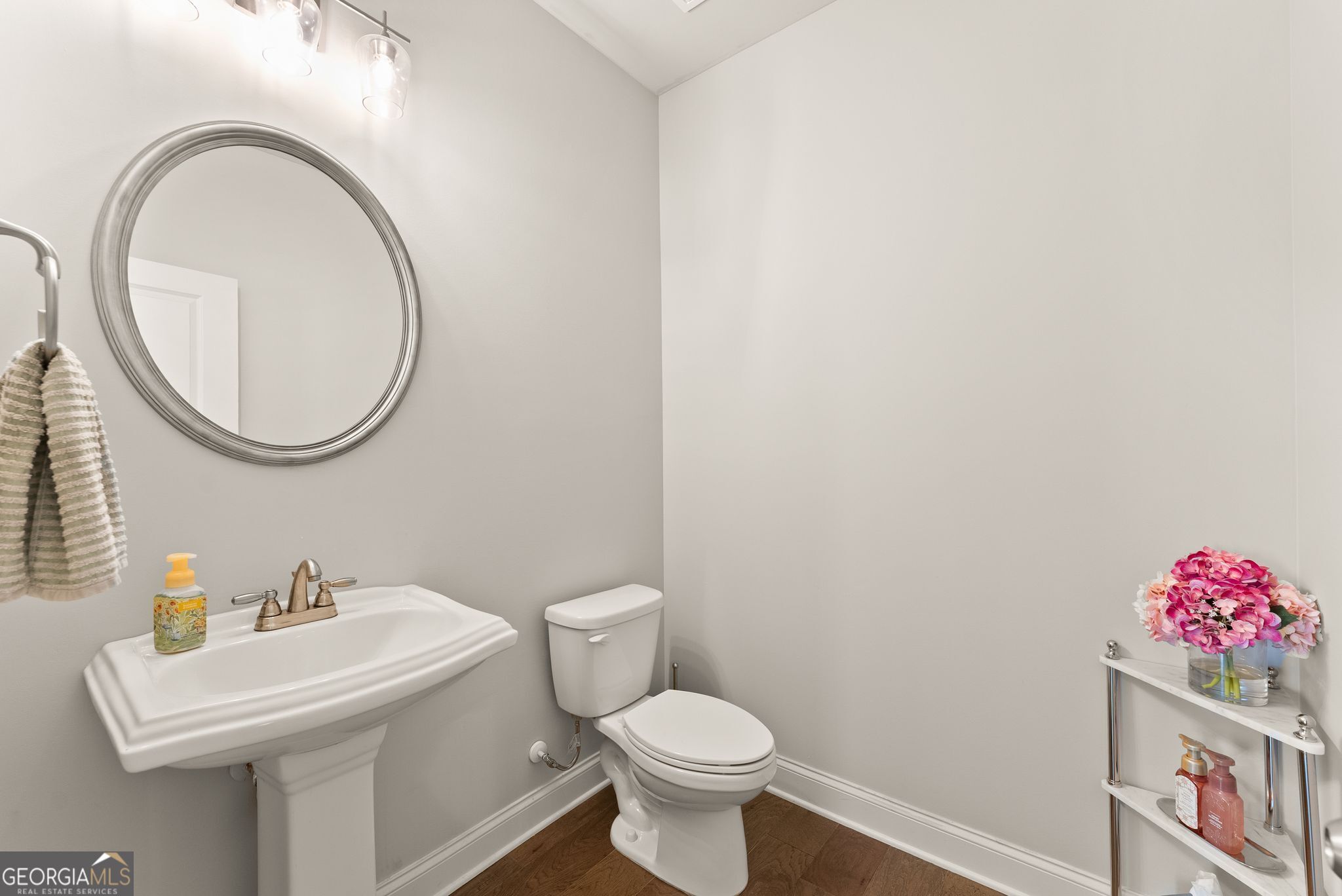 7066 Tree House Way Property Photo 13