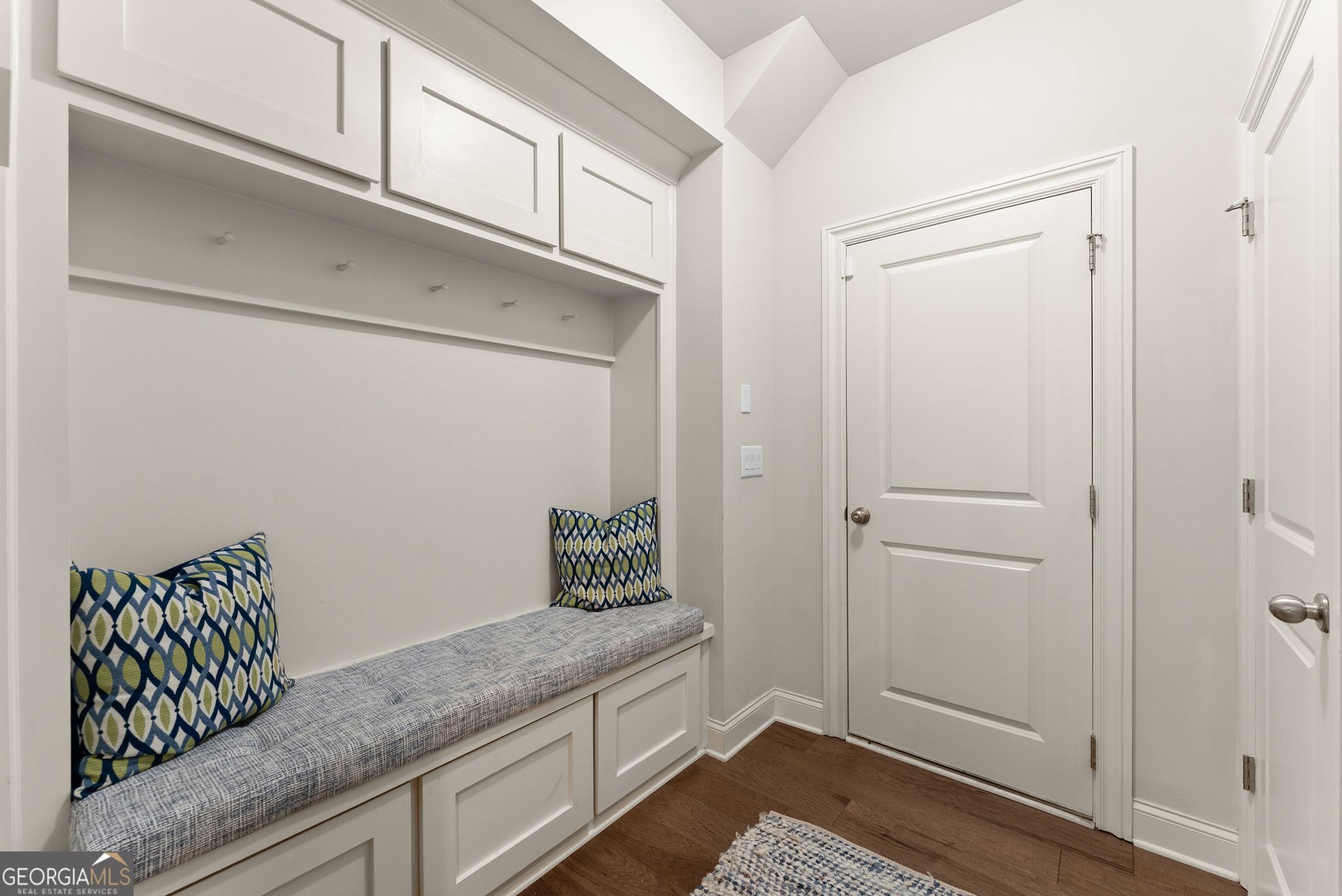 7066 Tree House Way Property Photo 14