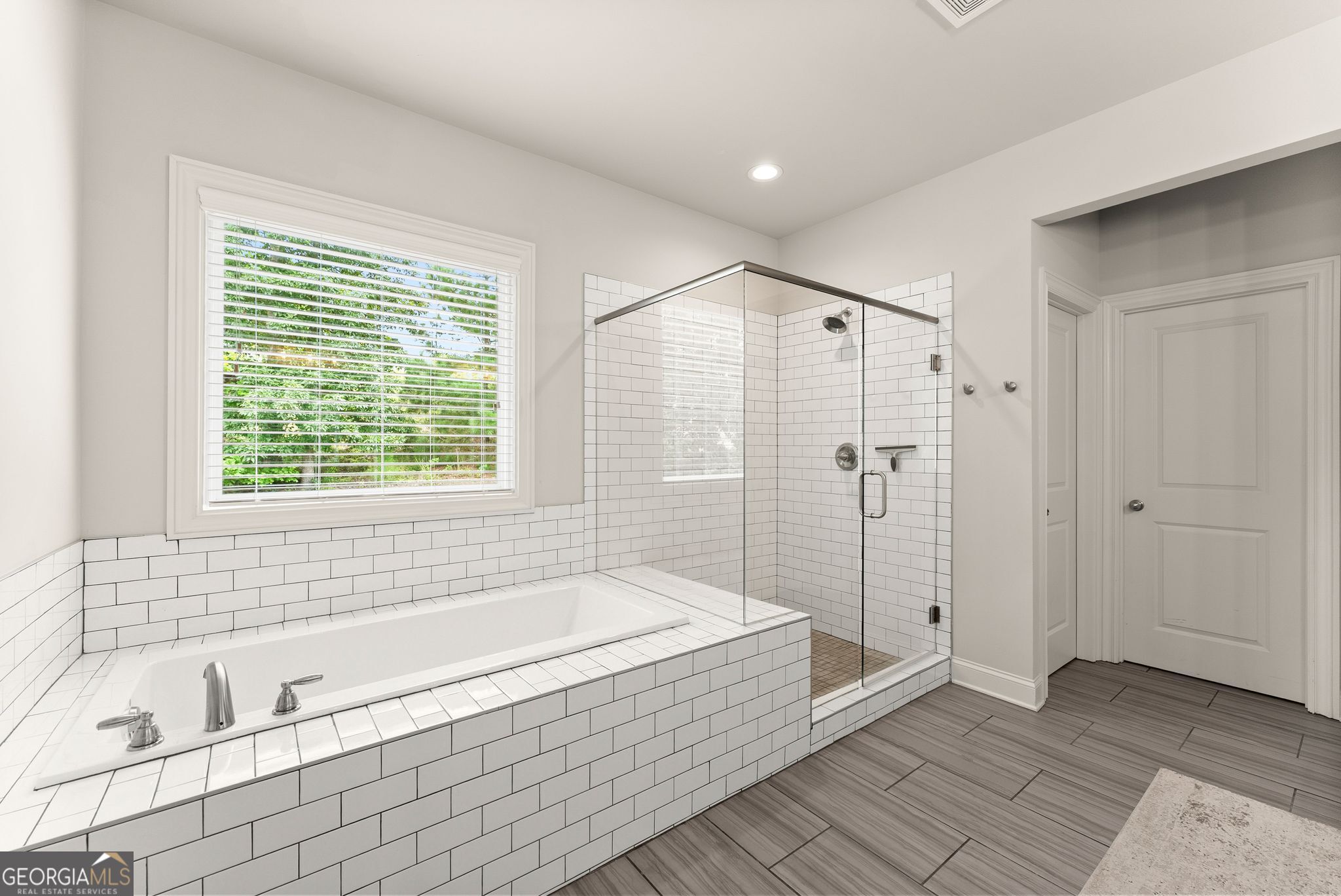 7066 Tree House Way Property Photo 18