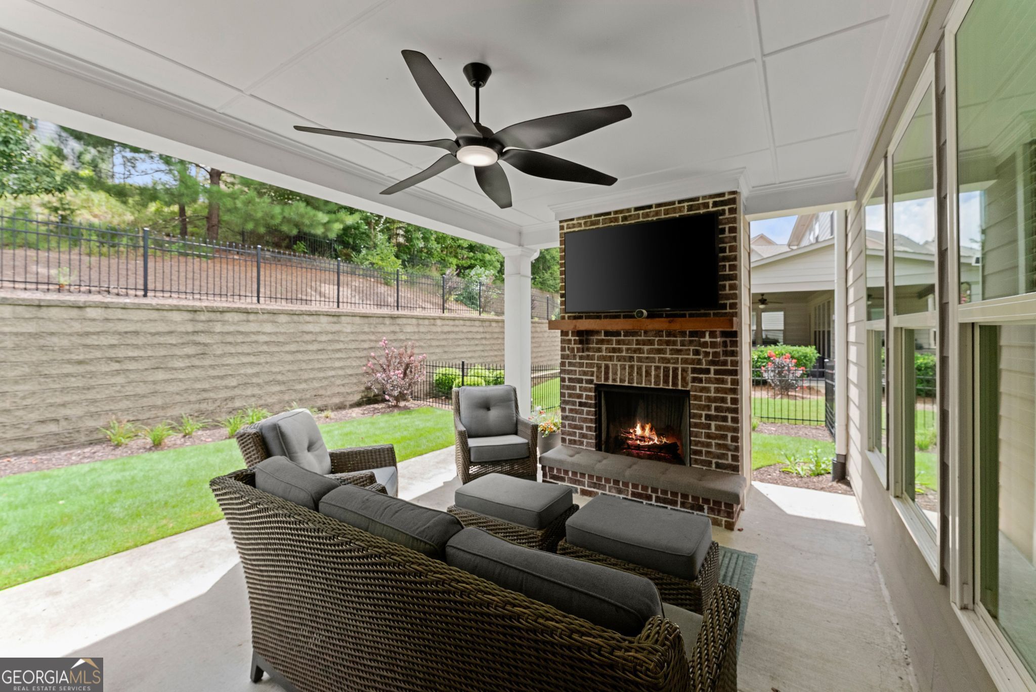 7066 Tree House Way Property Photo 28