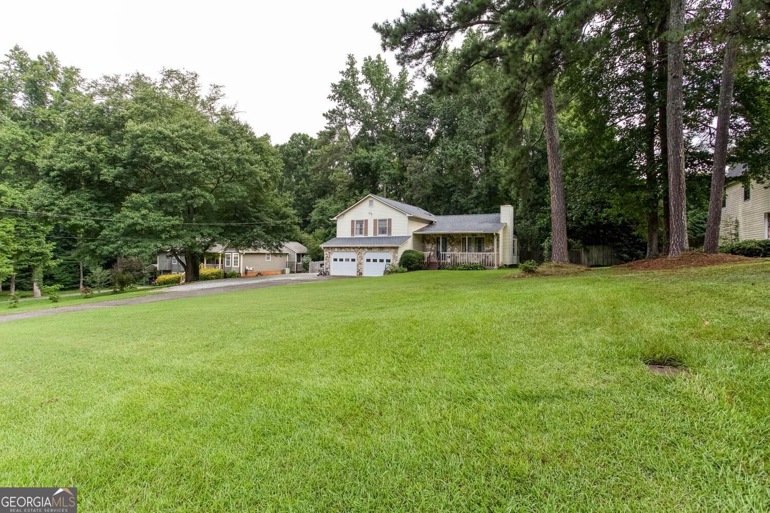 312 Harris Oaks Property Photo 2