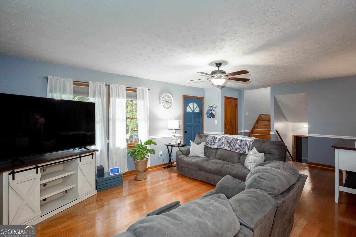 312 Harris Oaks Property Photo 5
