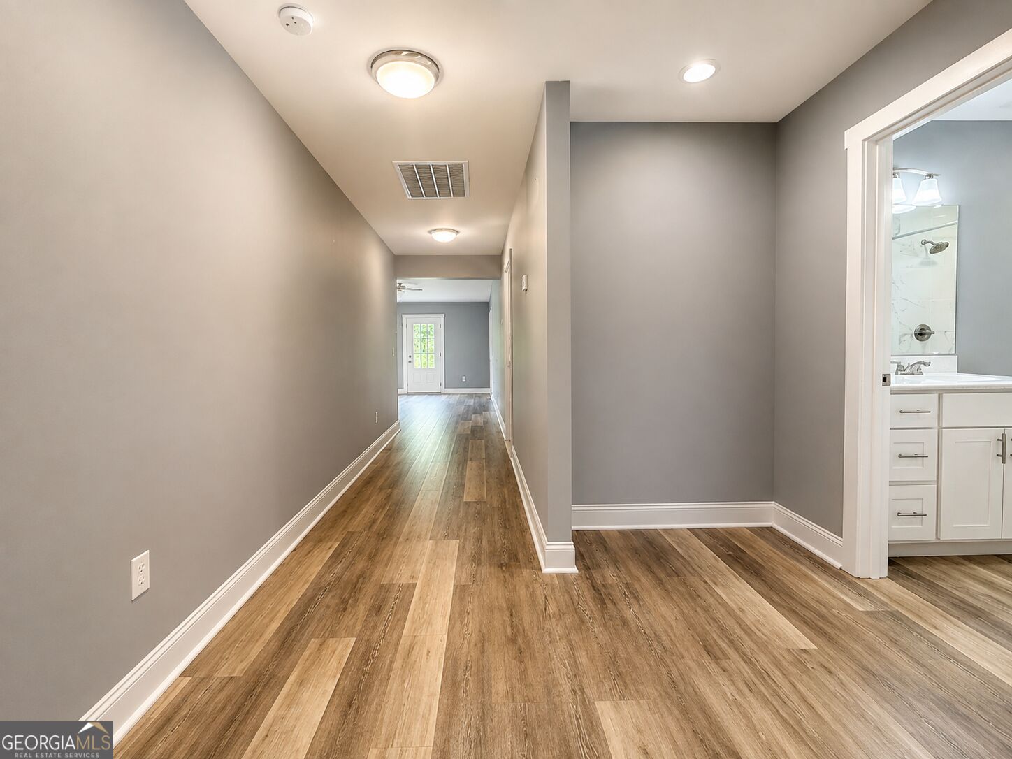 55 Skyline Hts Property Photo 4
