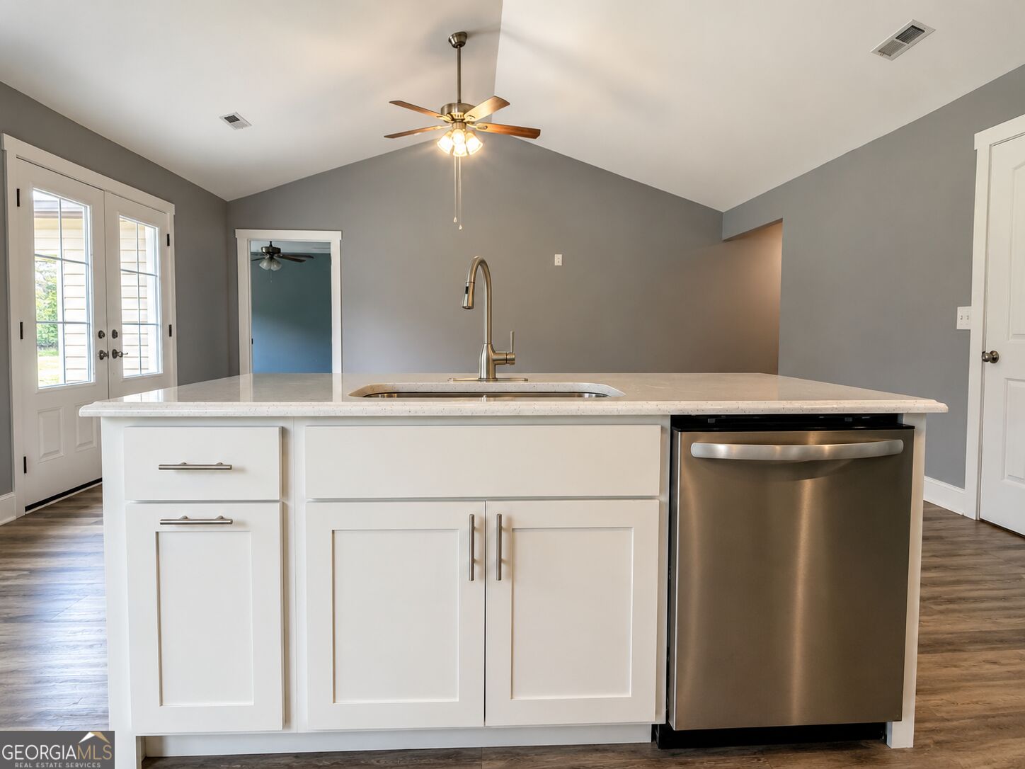 55 Skyline Hts Property Photo 10