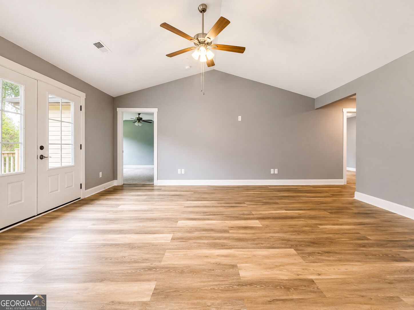 55 Skyline Hts Property Photo 12