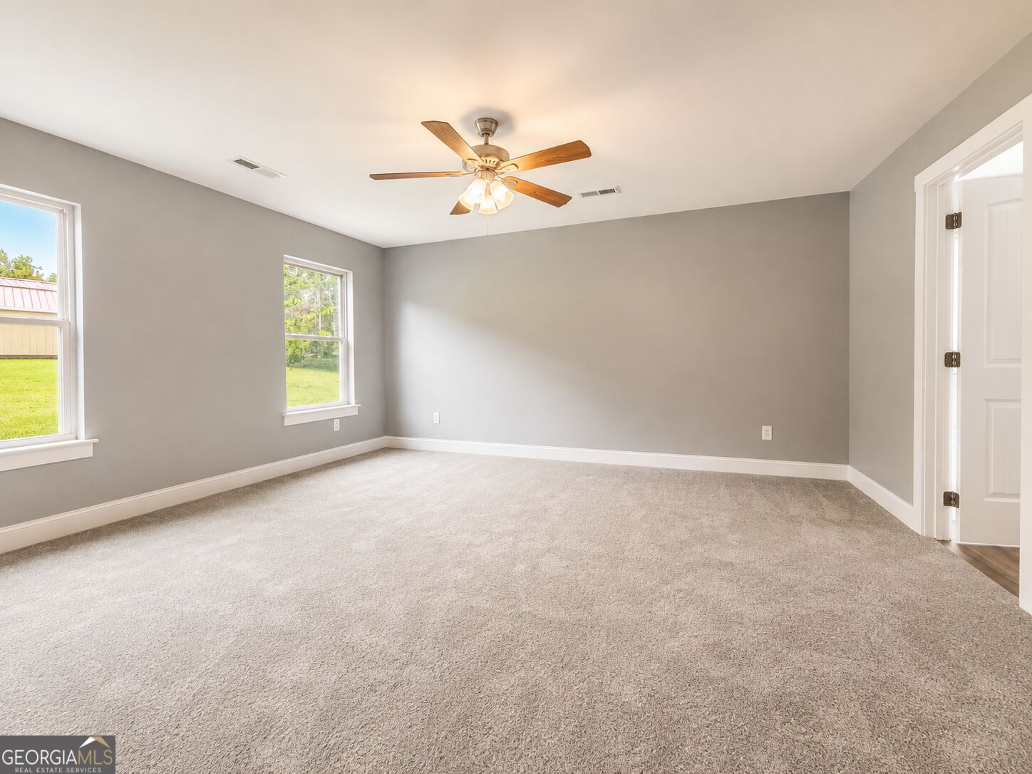 55 Skyline Hts Property Photo 13
