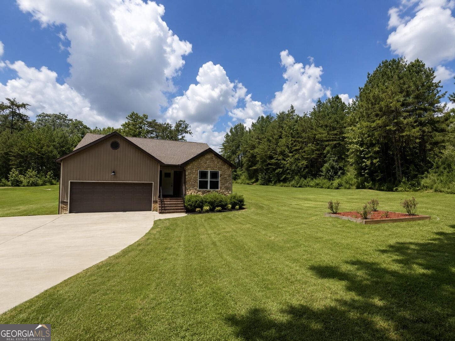 55 Skyline Hts Property Photo 42