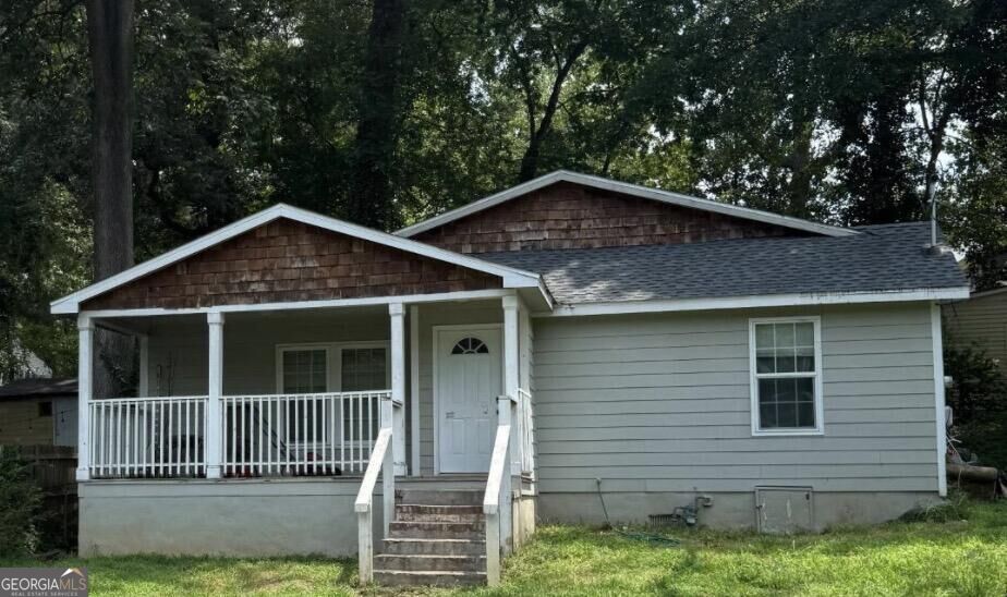 607 Charlotte Place NW Property Photo 1